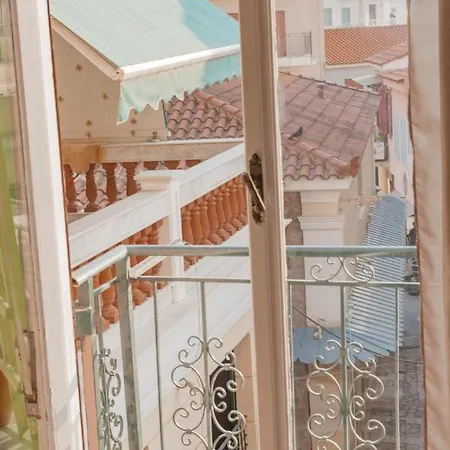 Home, ιστορικό κέντρο Apartment *